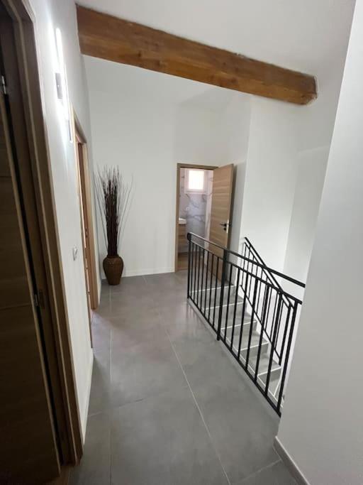 Victoria #8 Persons #3 Bedrooms #terrace # Garage - Calm And Clim Villa