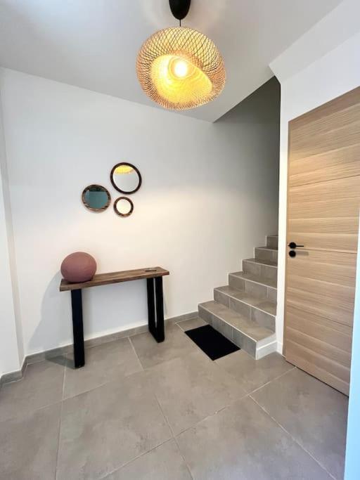 Victoria #8 Persons #3 Bedrooms #terrace # Garage - Calm And Clim Villa *